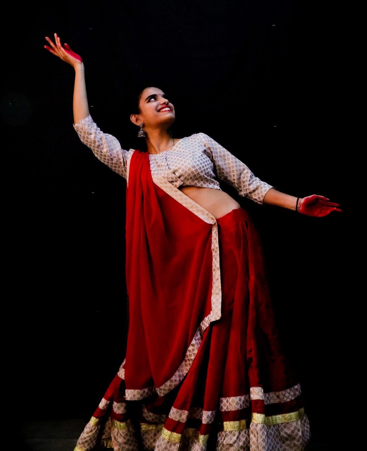 Opening frame of SET AND SUBJECT — fashion / stage / portrait.