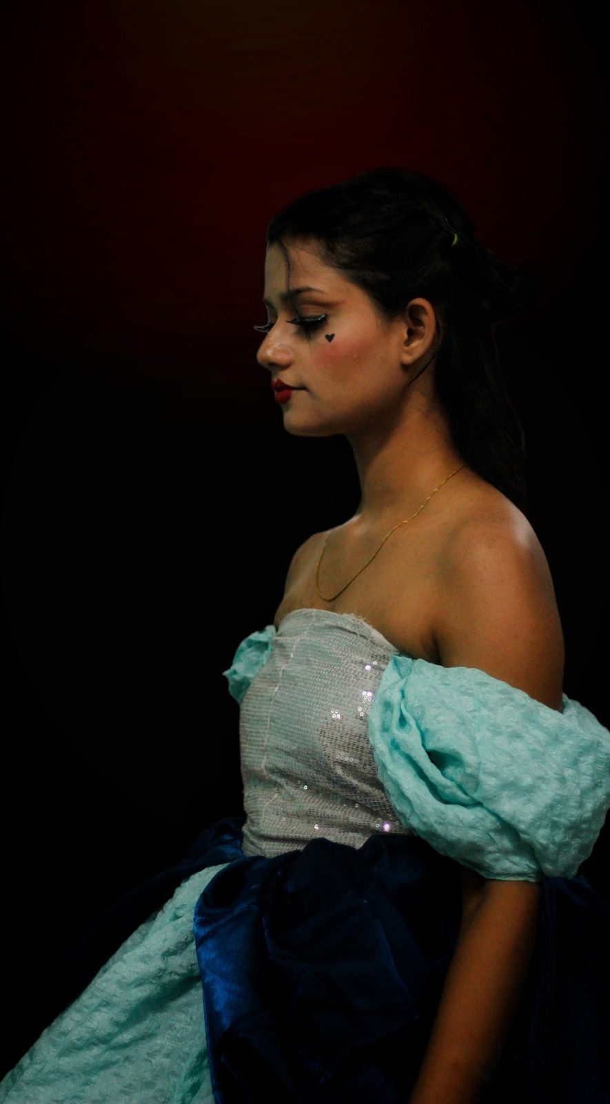 Photograph 3 of 15 from “SET AND SUBJECT” — fashion / stage / portrait.