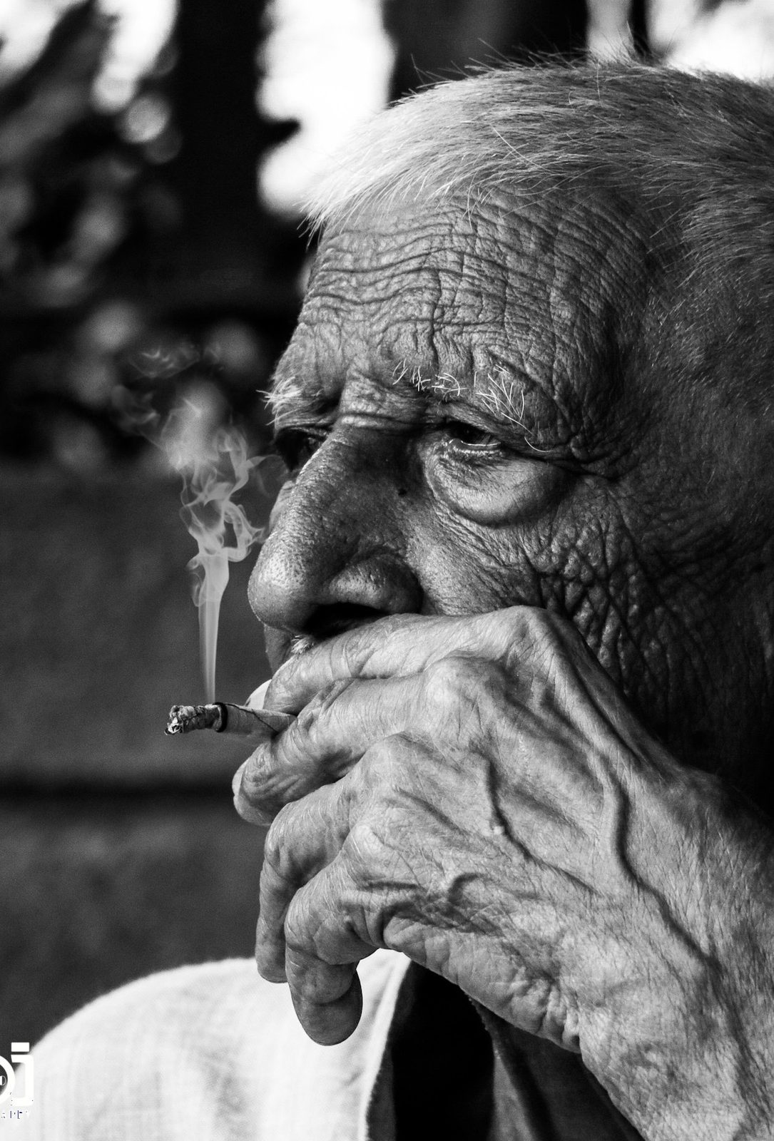 Photograph 7 of 12 from “BETWEEN STREETS” — portrait / everyday life.