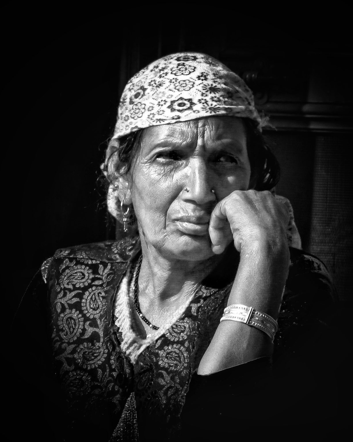 Photograph 8 of 12 from “BETWEEN STREETS” — portrait / everyday life.